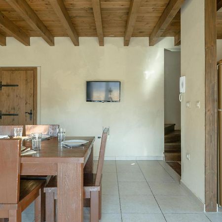 Villa Castagna Near The Sea With Private Pool And Sauna Premantura Eksteriør billede