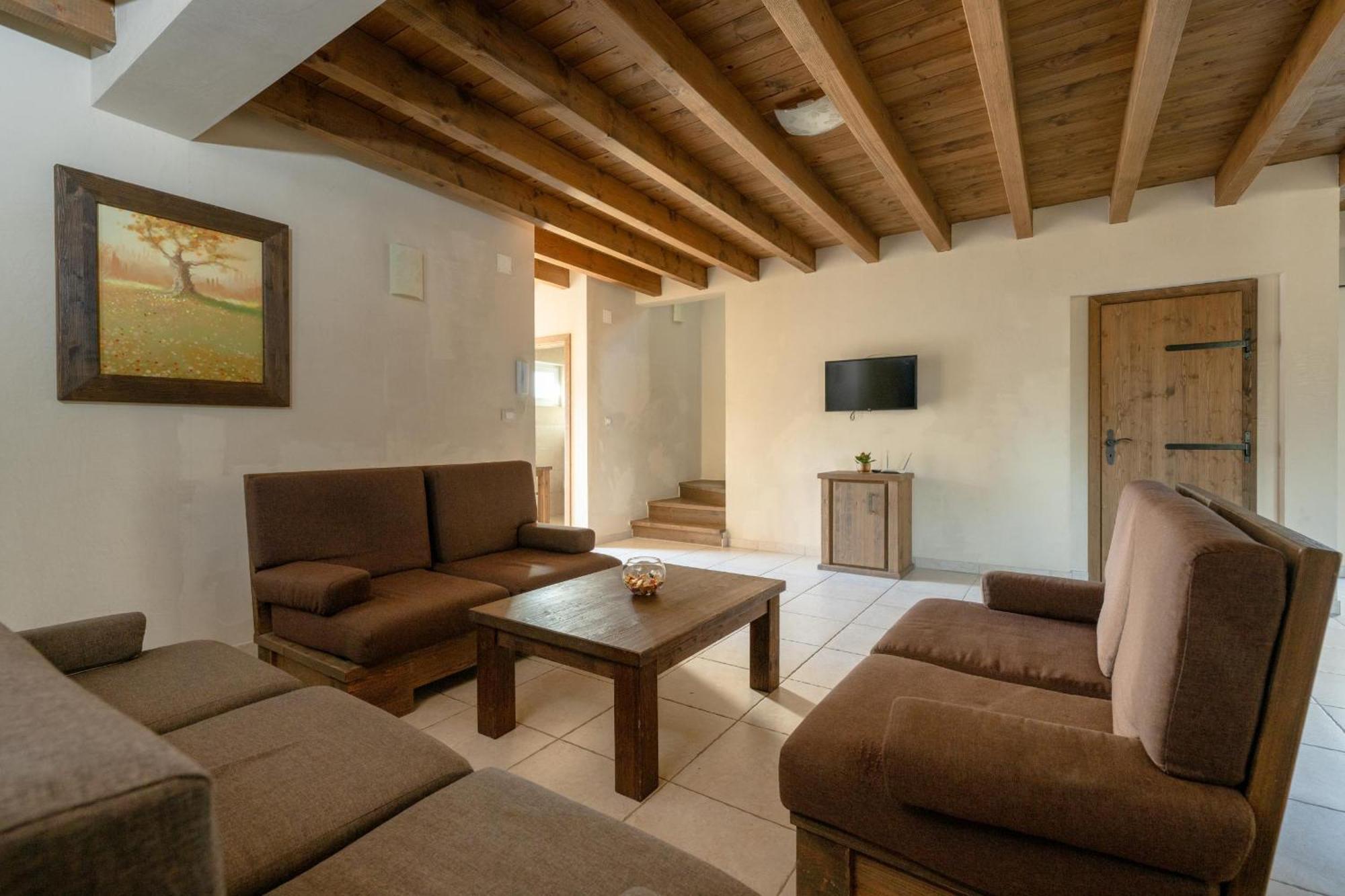 Villa Castagna Near The Sea With Private Pool And Sauna Premantura Eksteriør billede